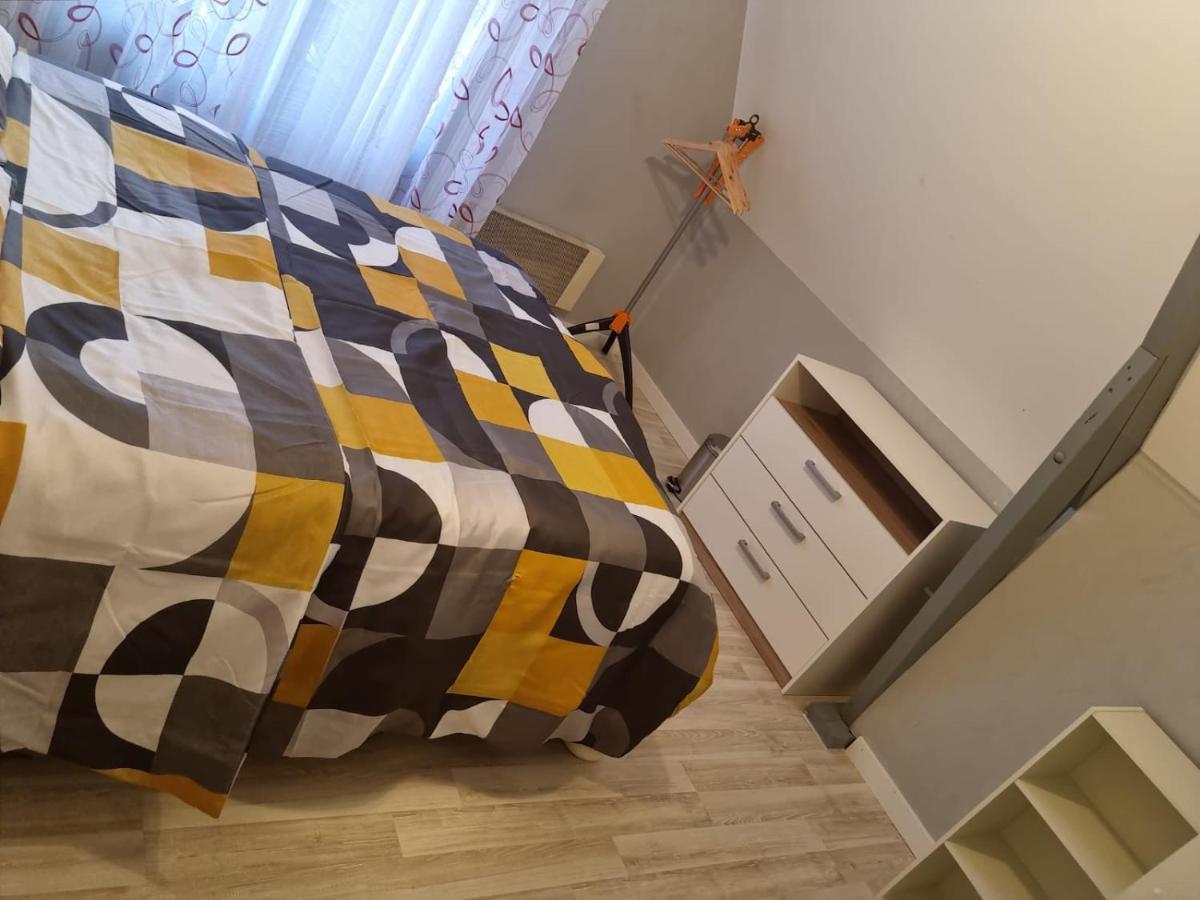 Belle Chambre Avec Balcon Arques  Bagian luar foto