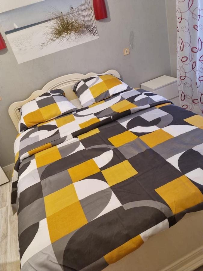 Belle Chambre Avec Balcon Arques  Bagian luar foto